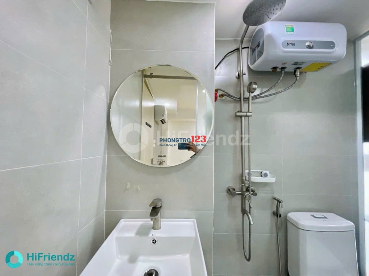 Cho Thuê Căn Hộ Dịch Vụ Ban Công Cao Cấp Tại 1066 Trường Sa, Quận 3