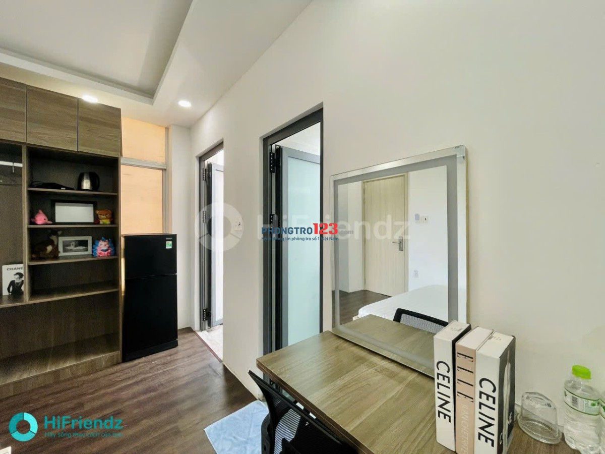 Cho Thuê Căn Hộ Dịch Vụ Ban Công Cao Cấp Tại 1066 Trường Sa, Quận 3