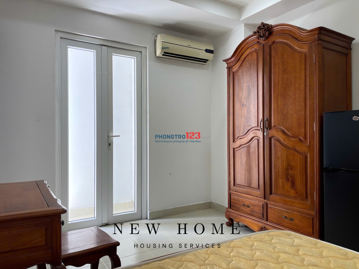 Căn Hộ Giá Rẻ Ngay Sân Bay Full Nội Thất - Ban Công - Thang Máy - Đi Bộ 2p Qua Sân Bay