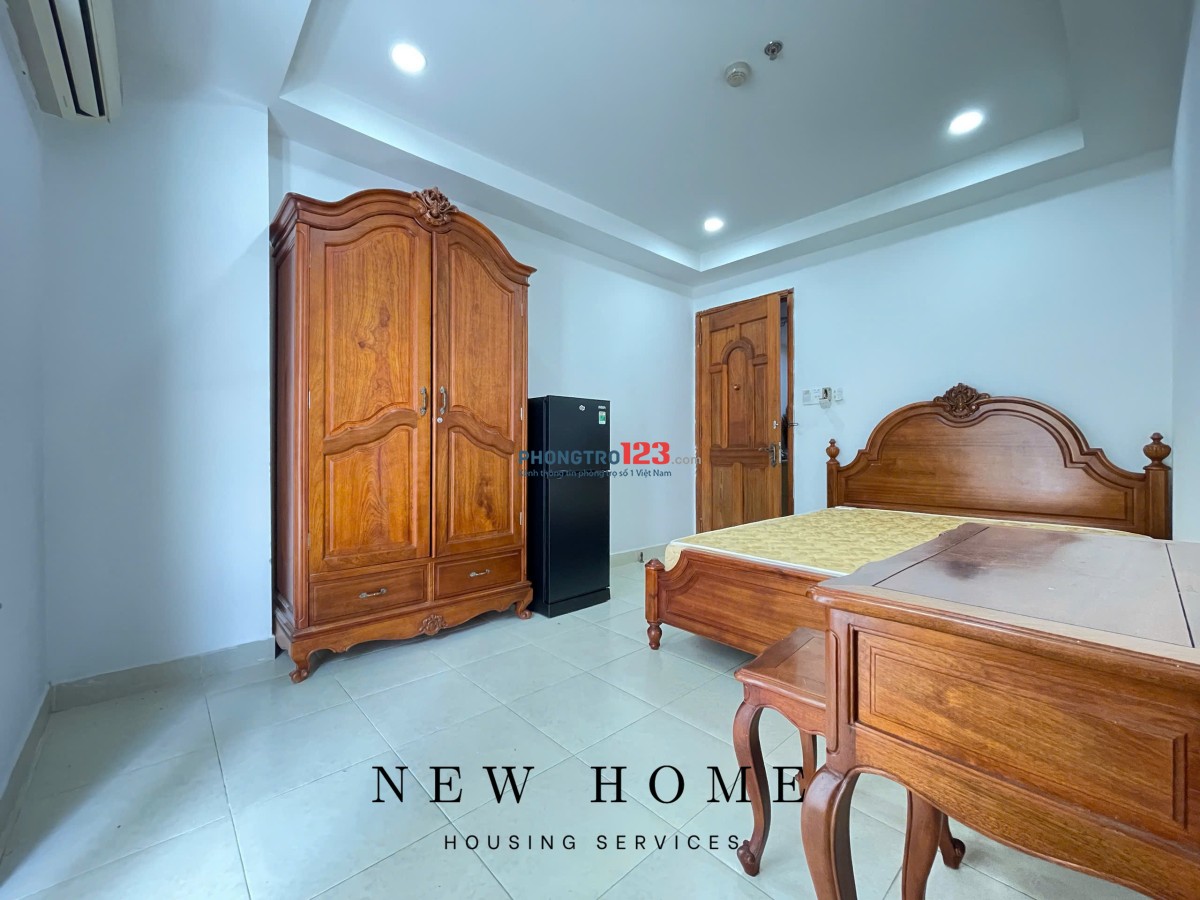 Căn Hộ Giá Rẻ Ngay Sân Bay Full Nội Thất - Ban Công - Thang Máy - Đi Bộ 2p Qua Sân Bay