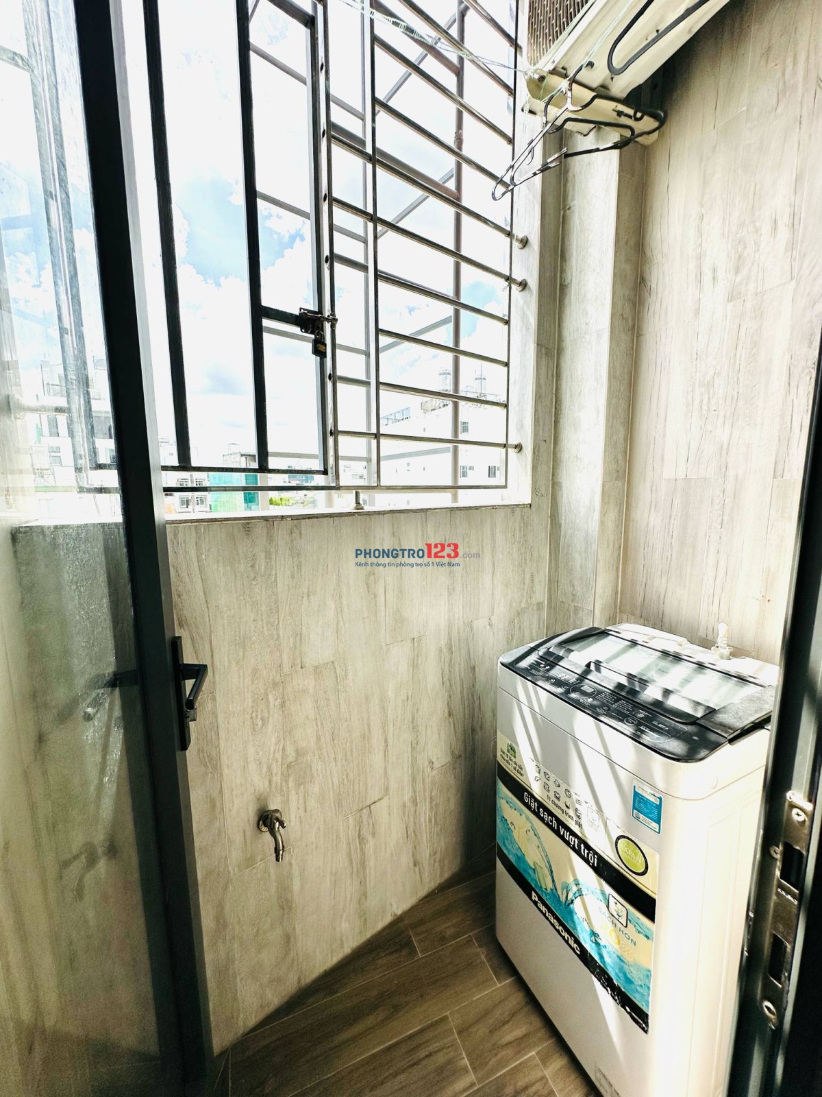 Căn hộ dịch vụ 1PN, Full NT, Ban công trung tâm Quận Bình Thạnh