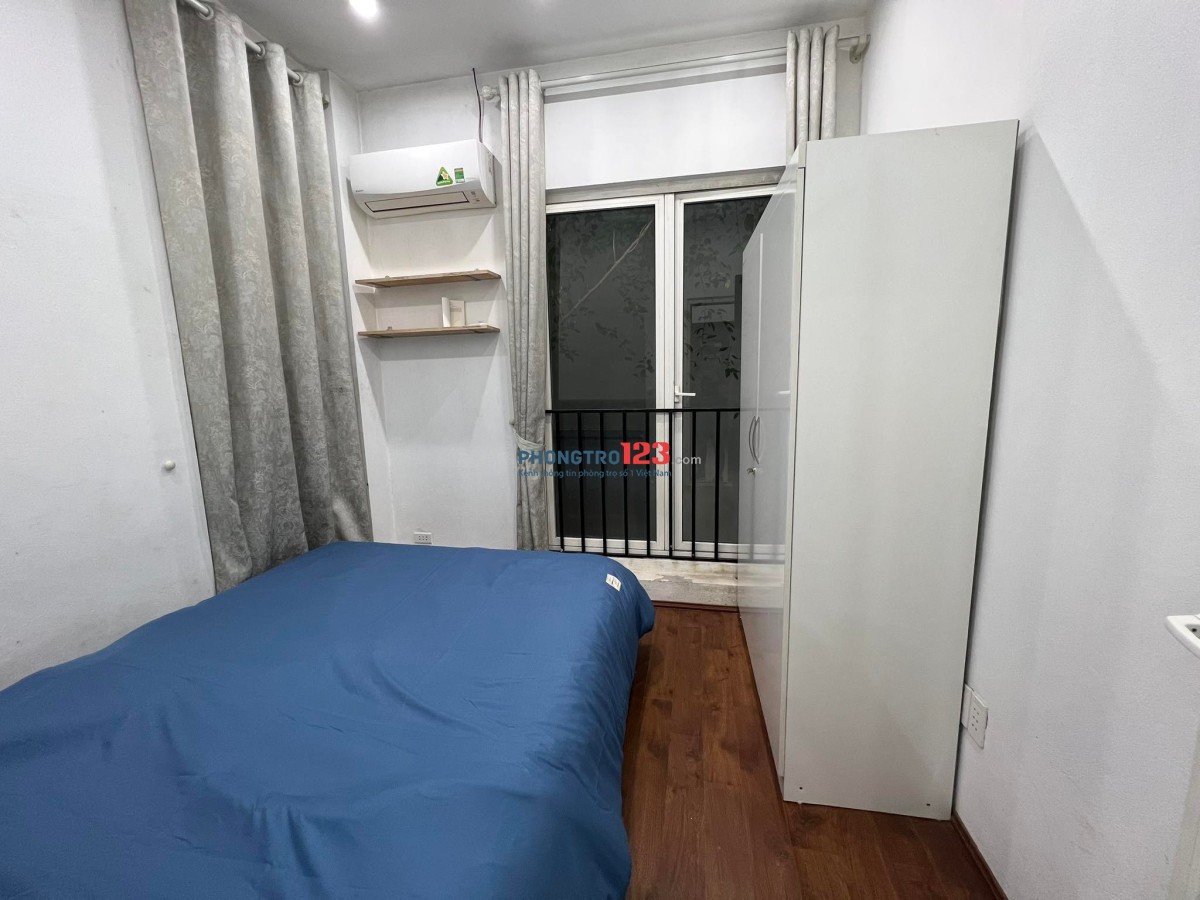 Cho thuê căn hộ 2 phòng ngủ ban công, máy giặt riêng 228 Âu Cơ