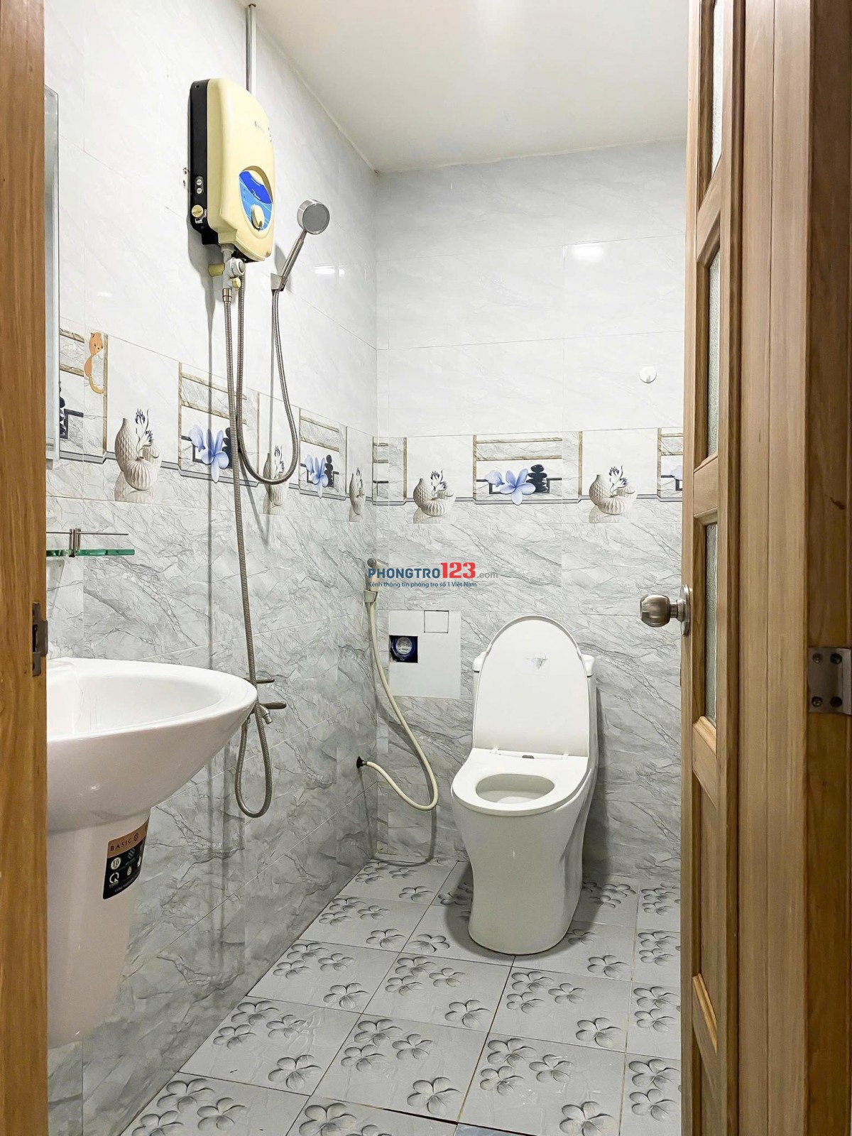 Phòng trọ 35m2 gần chợ Bà Chiểu có ban công, máy giặt riêng Phan Chu Trinh Bình Thạnh gần Q1, Q3