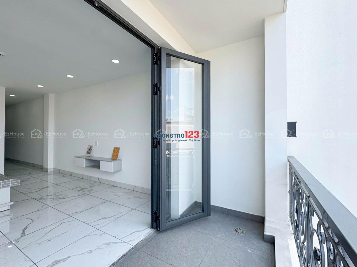 Cho thuê căn hộ dịch vụ có ban công lớn đường Võ thành trang gần ngã tư bảy hiền