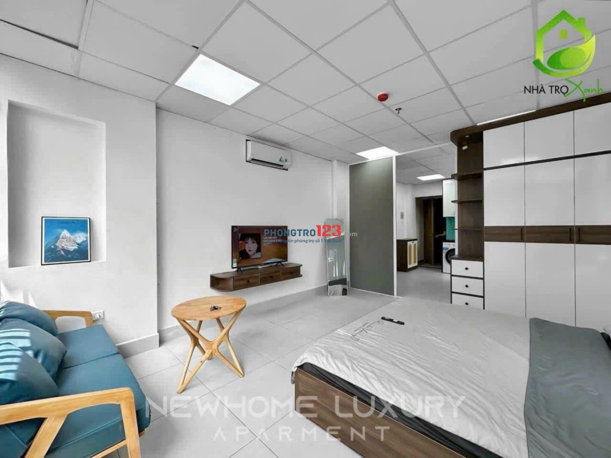 Studio full nội thất cửa sổ lớn 1 phòng tách bếp nằm tại đường phổ Quang cạnh sân bay tân sơn nhất