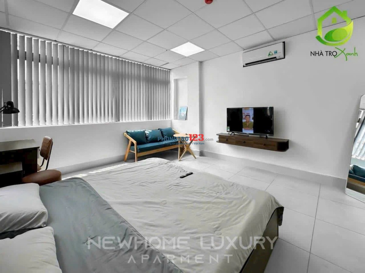 Studio full nội thất cửa sổ lớn 1 phòng tách bếp nằm tại đường phổ Quang cạnh sân bay tân sơn nhất