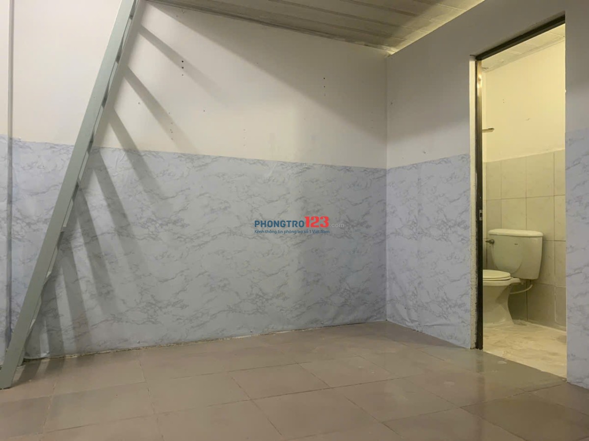 Cho thuê phòng trọ Q8 giá rẻ có gác sạch sẽ, thoáng mát 18m2
