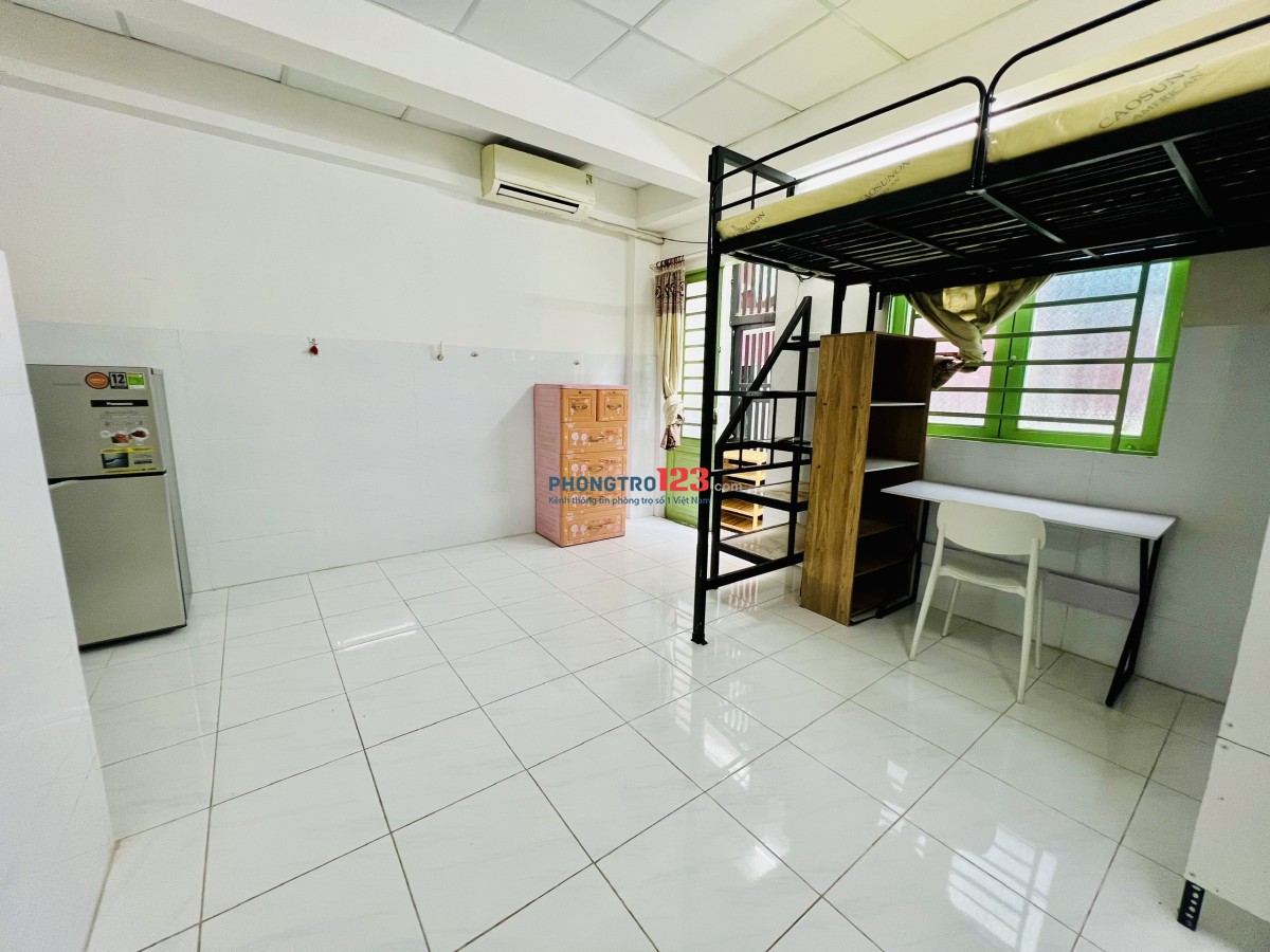 Chính chủ cho thuê phòng trọ full nội thất, đường Dương Quảng Hàm, gần đại học CN4 - Văn Lang
