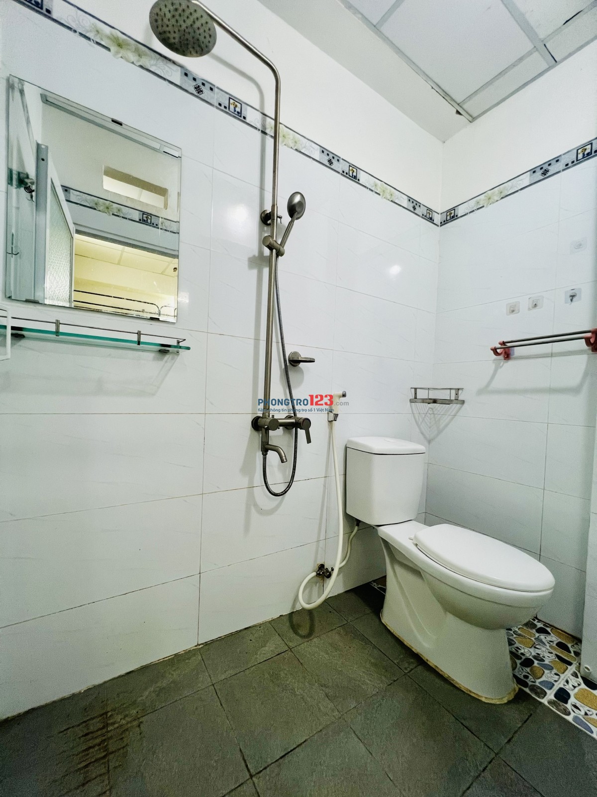 Chính chủ cho thuê phòng trọ full nội thất, đường Dương Quảng Hàm, gần đại học CN4 - Văn Lang
