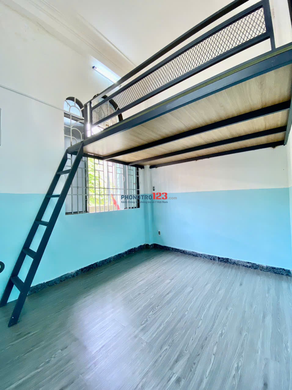 Phòng gác mới, Cửa sổ,ban công, sạch sẽ, rộng rãi, Cách ĐH GIA ĐỊNH 3 - 5P