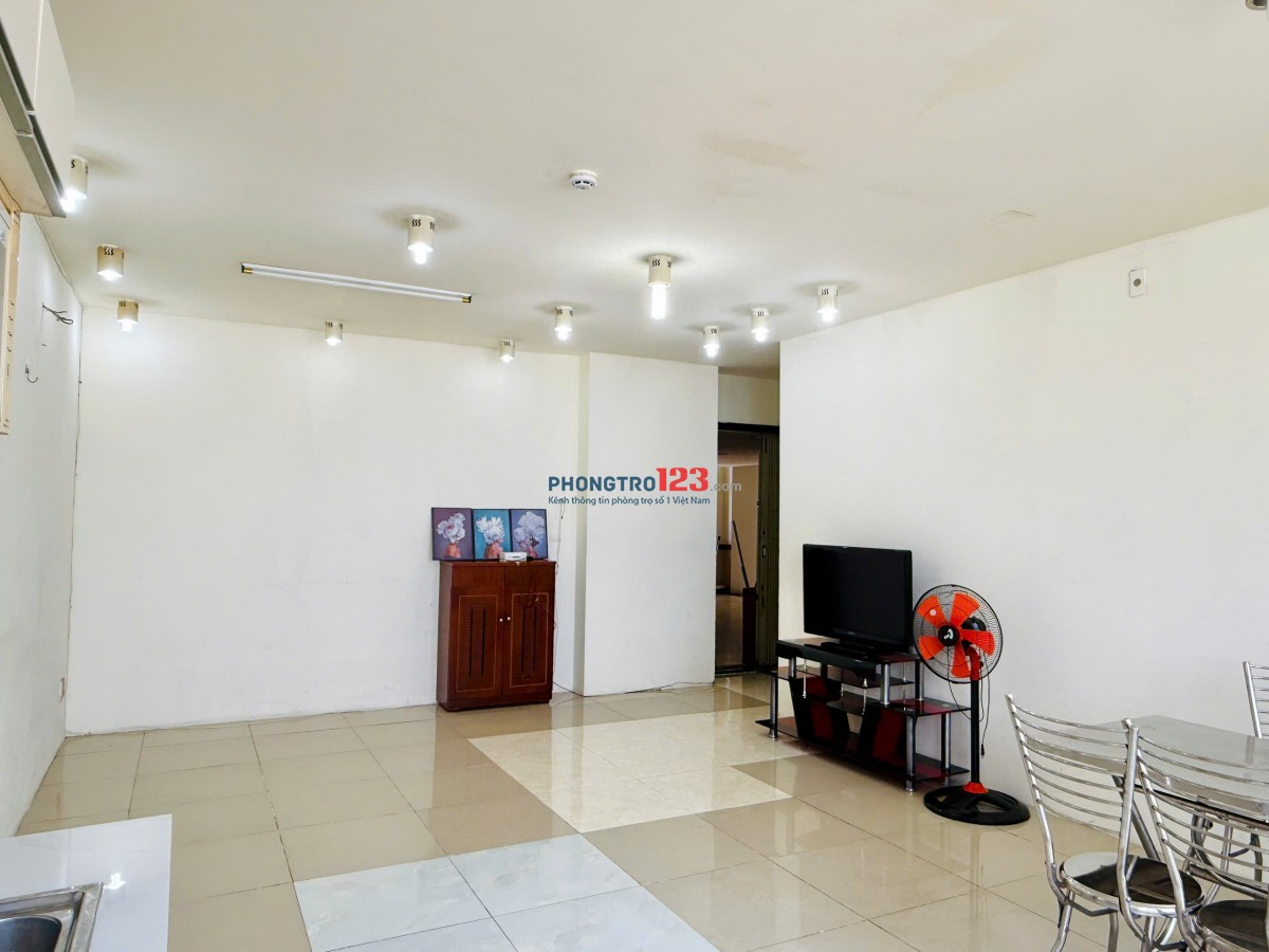 Căn góc 83m2 Hoàng Kim Thế Gia 8tr/tháng ban công thoáng mát, an ninh