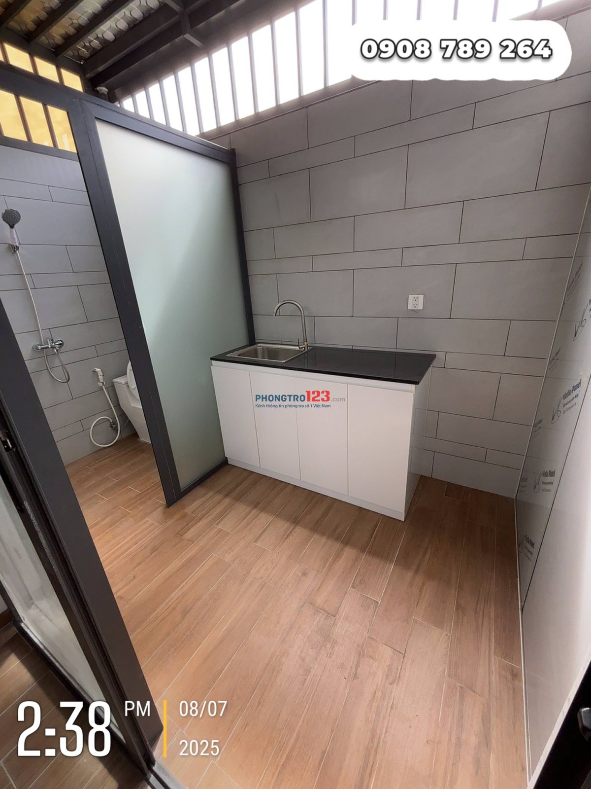 Phòng mới keng gần Citisoho Cát Lái 25m2 Tầng trệt tách bếp, có máy lạnh, trống như hình