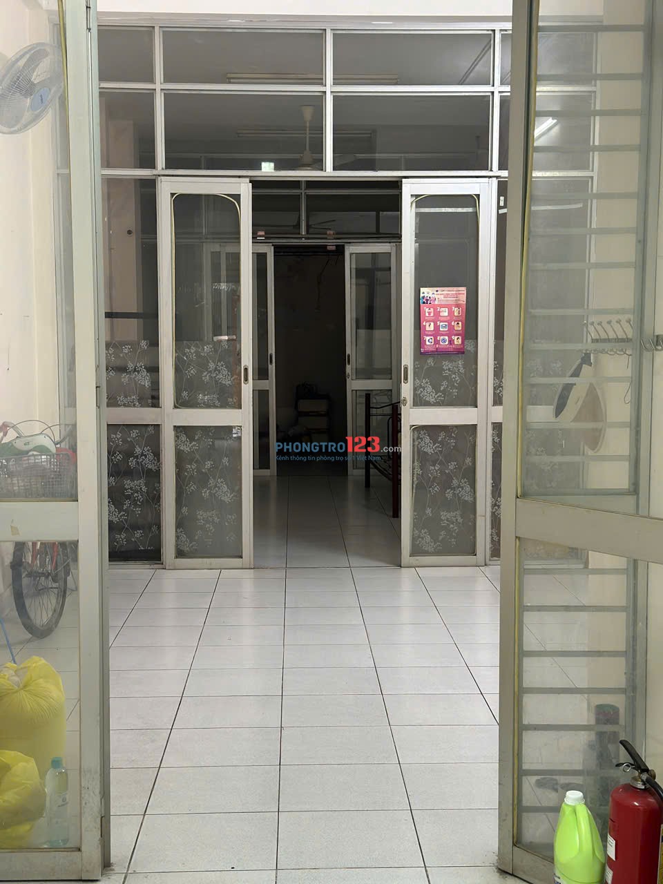 Chính chủ cho thuê nhà nguyên căn gồm 1 trệt, 1 lầu, địa chỉ Nguyễn Xí, P26, quận Bình Thạnh
