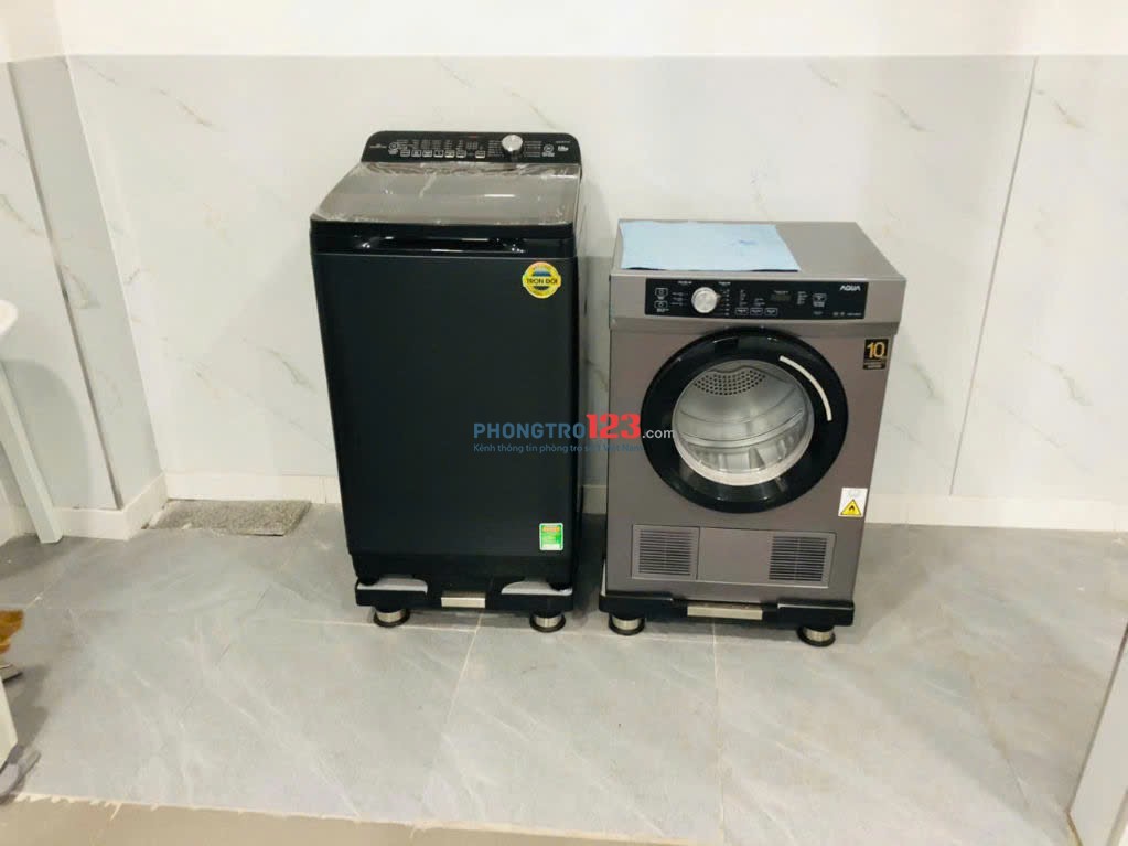 Phòng trọ giá rẻ ban công gần ĐH Huflit Q10 đầy đủ nội thất gần công viên Lê Thị Riêng