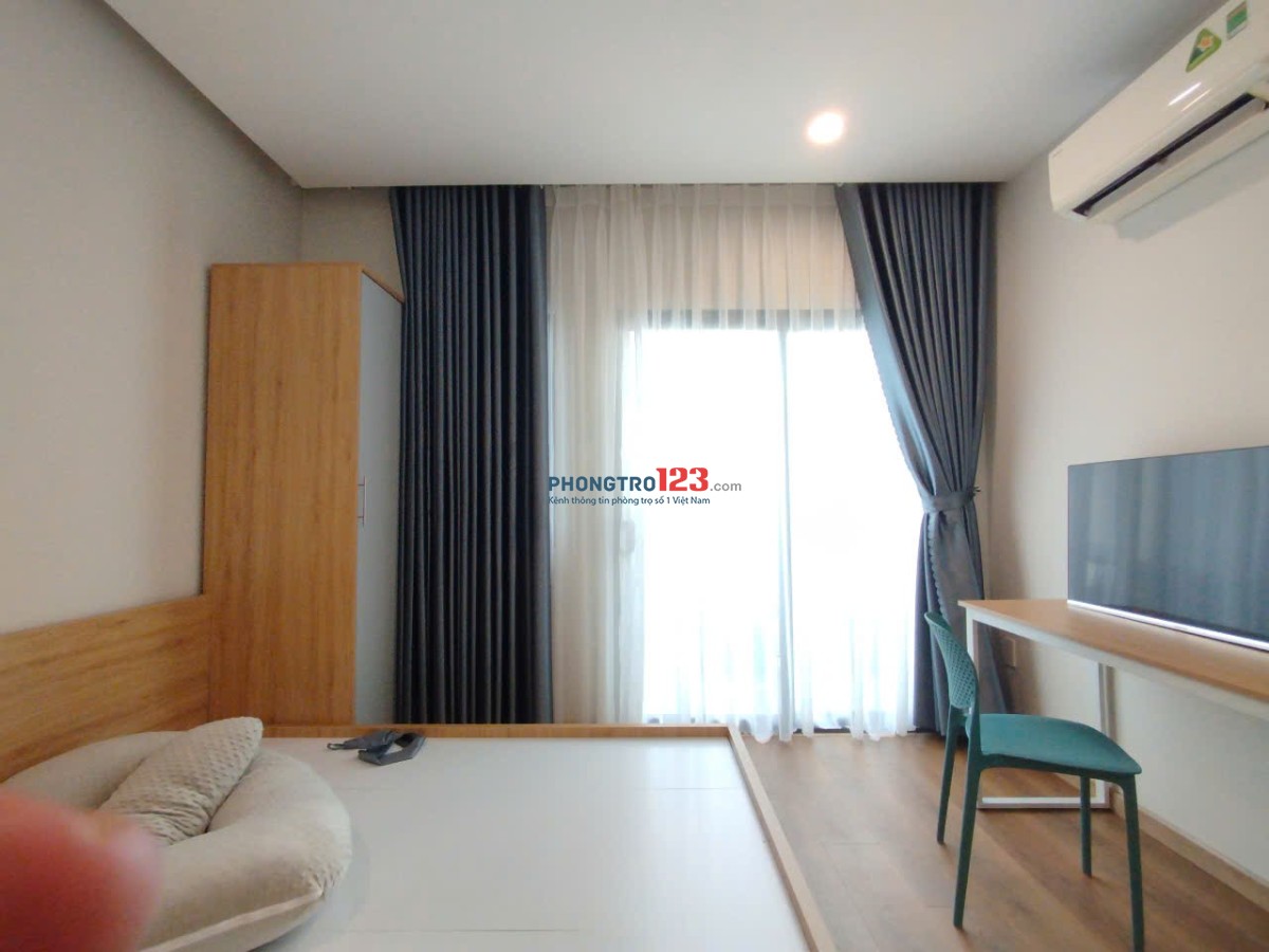 CHO THUÊ PHÒNG BAN CÔNG – FULL NỘI THẤT – QUẬN 10 – GẦN ĐH BÁCH KHOA, HUTECH....