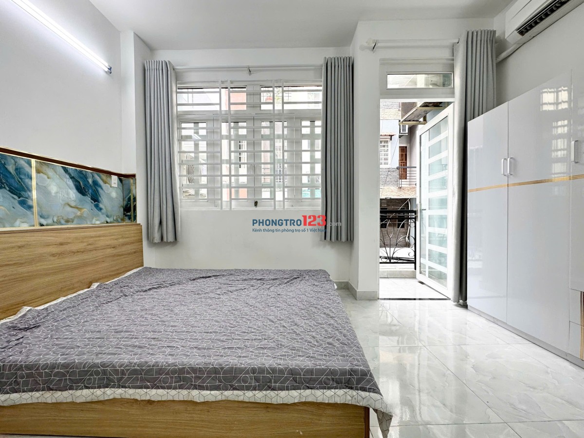 CHO THUÊ PHÒNG TRỌ GIÁ RẺ GẦN ĐH Kinh Tế Q10 có ban công thoáng mát đầy đủ nội thất