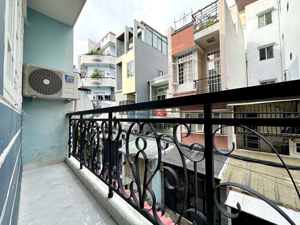 CHO THUÊ PHÒNG TRỌ GIÁ RẺ GẦN ĐH Kinh Tế Q10 có ban công thoáng mát đầy đủ nội thất