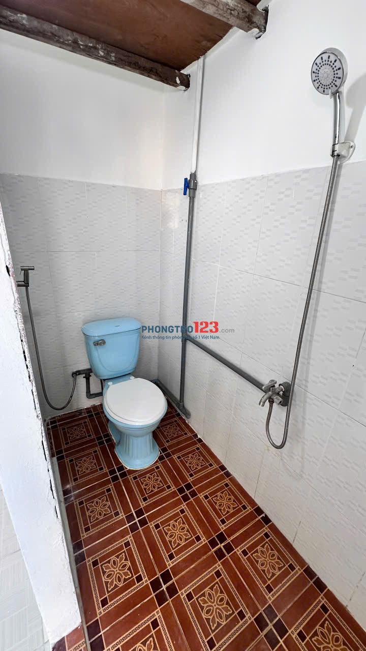 Phòng trọ giá tốt ngay sân bay Tân Sơn Nhất - 21/1 Trường Sơn Q. Tân Bình