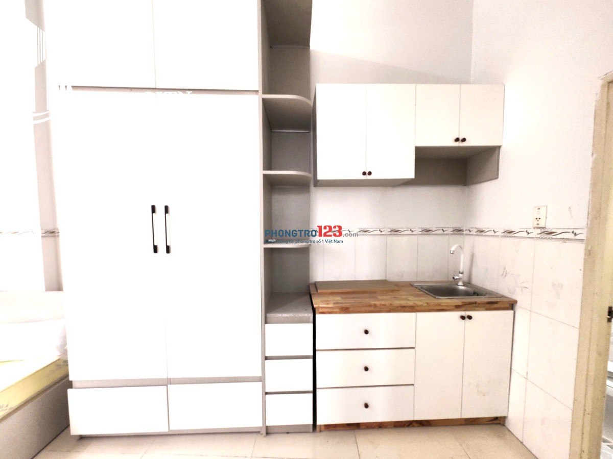 Hot dự án mới - Ban công Cửa sổ thoáng - Full nội thất