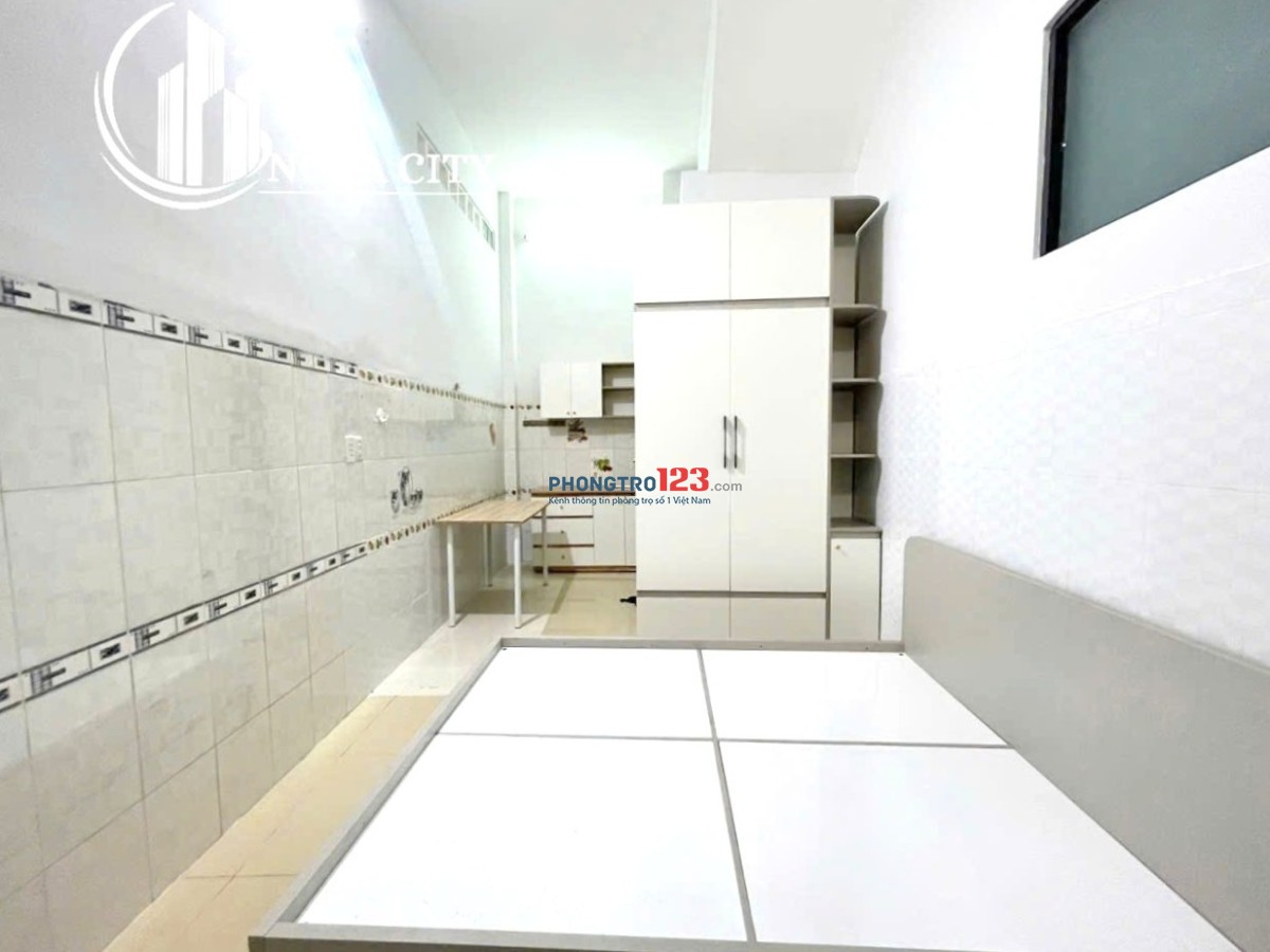 Hot dự án mới - Ban công Cửa sổ thoáng - Full nội thất