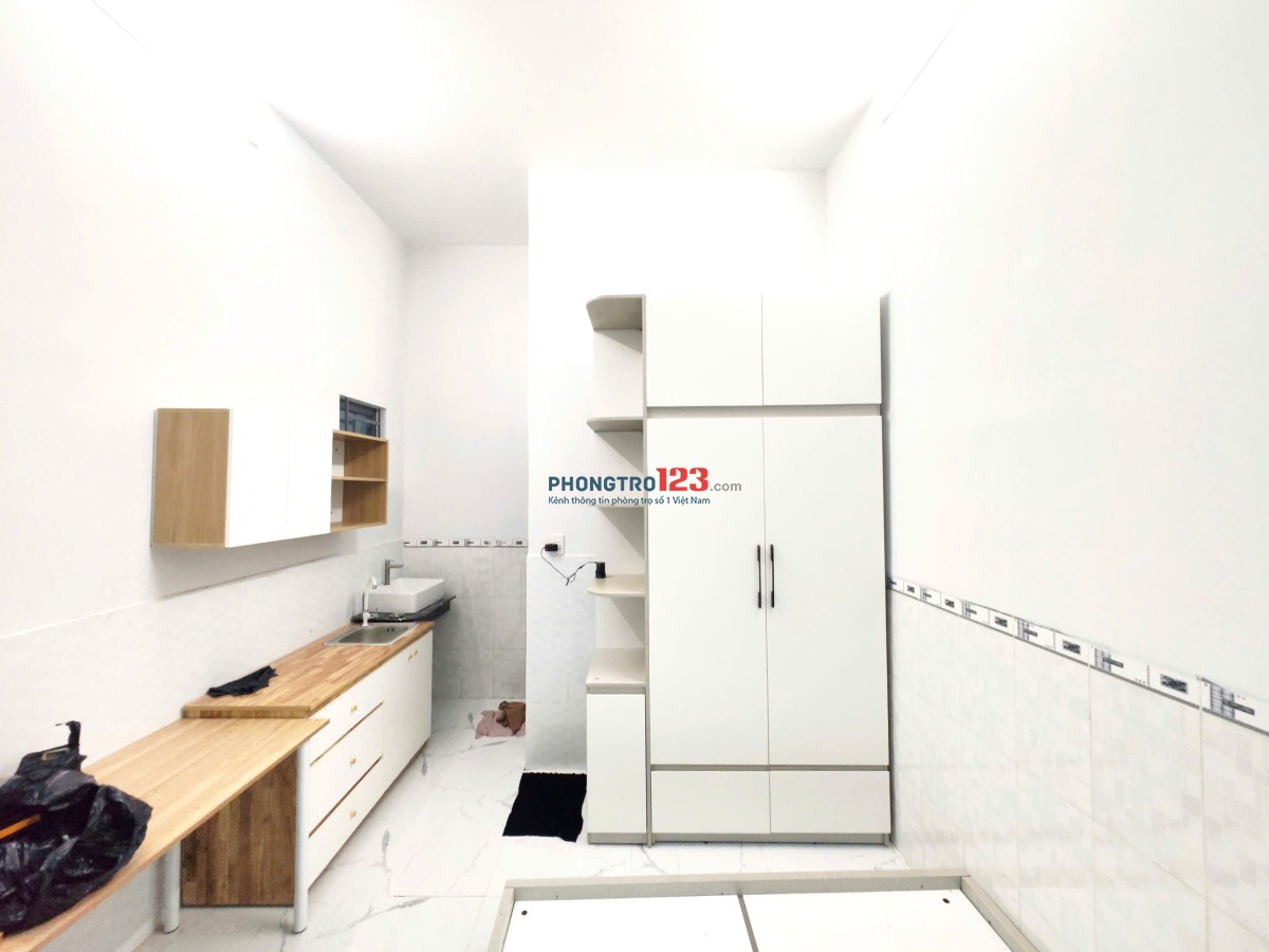 Hot dự án mới - Ban công Cửa sổ thoáng - Full nội thất