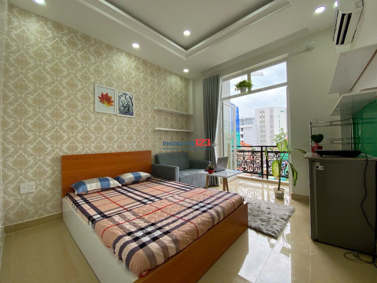 Phòng Trọ Full Nội Thất + Ban Công Tại Ung Văn Khiêm, Bình Thạnh Gần Hutech, Ngoại Thương, UEF, GTVT