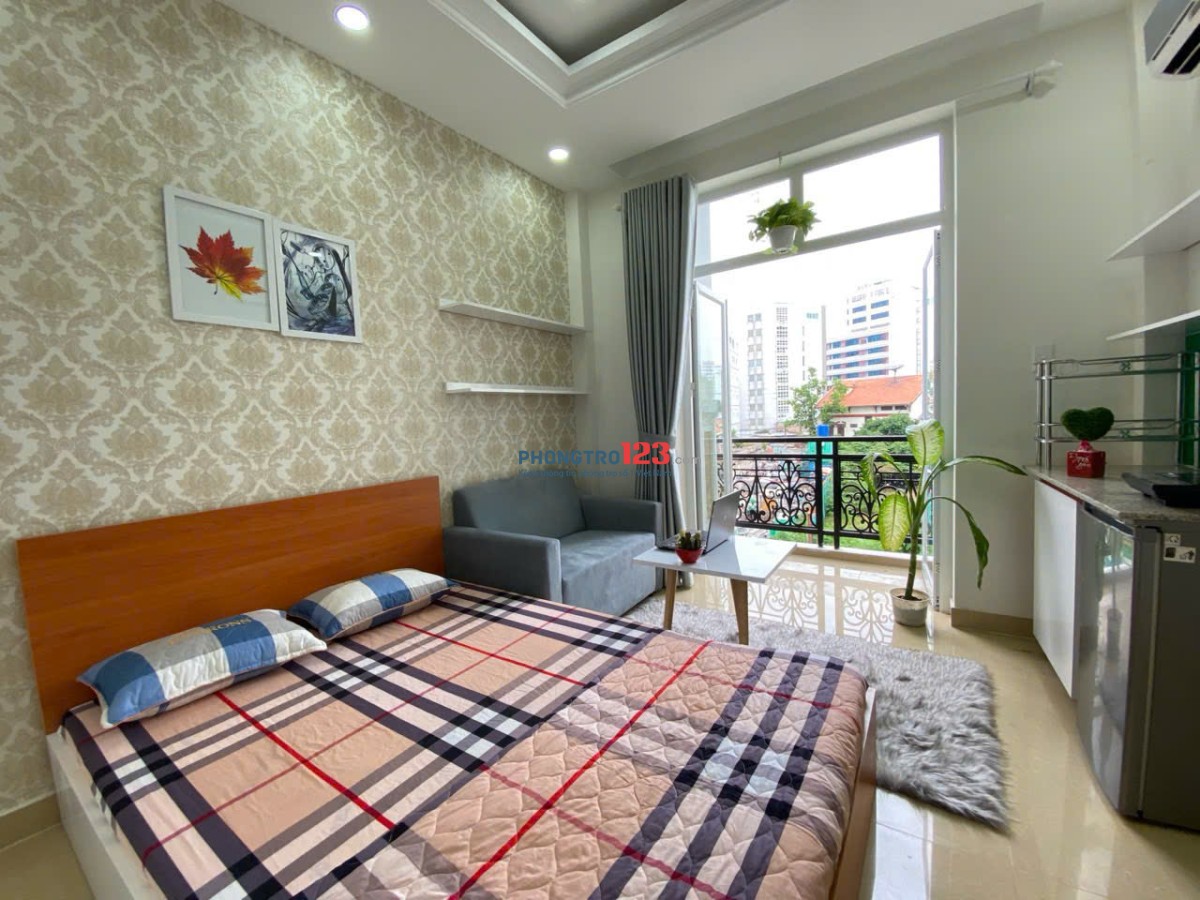 Phòng Trọ Full Nội Thất + Ban Công Tại Ung Văn Khiêm, Bình Thạnh Gần Hutech, Ngoại Thương, UEF, GTVT