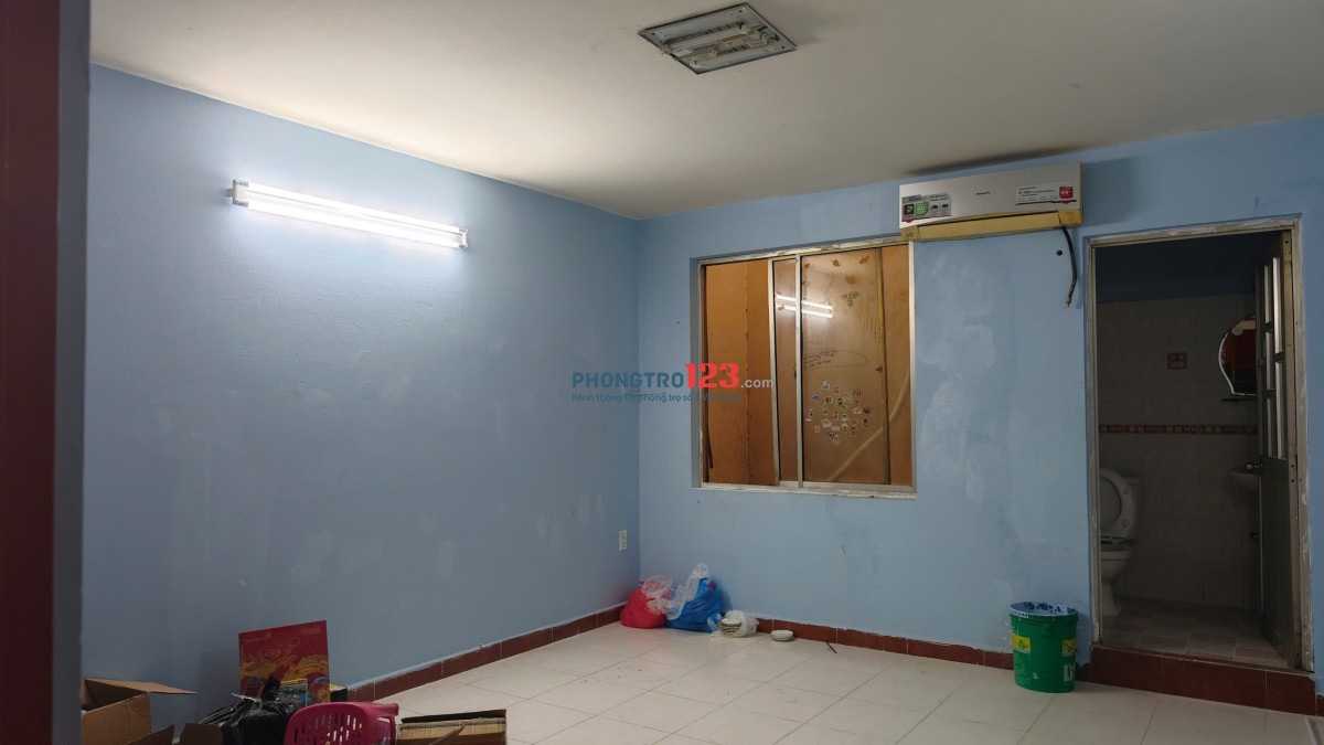 Phòng trọ 20m2 Hoa Sứ, Q. PN (Đối diện siêu thị Coopmart Rạch Miễu)