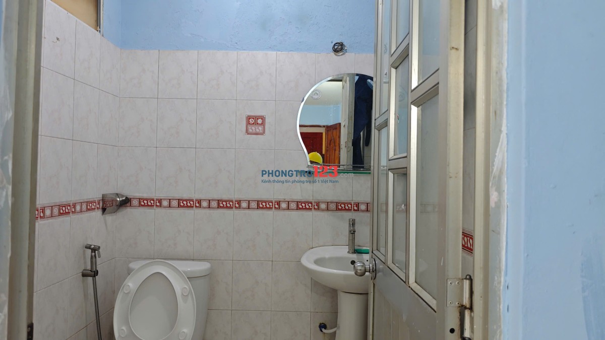 Phòng trọ 20m2 Hoa Sứ, Q. PN (Đối diện siêu thị Coopmart Rạch Miễu)