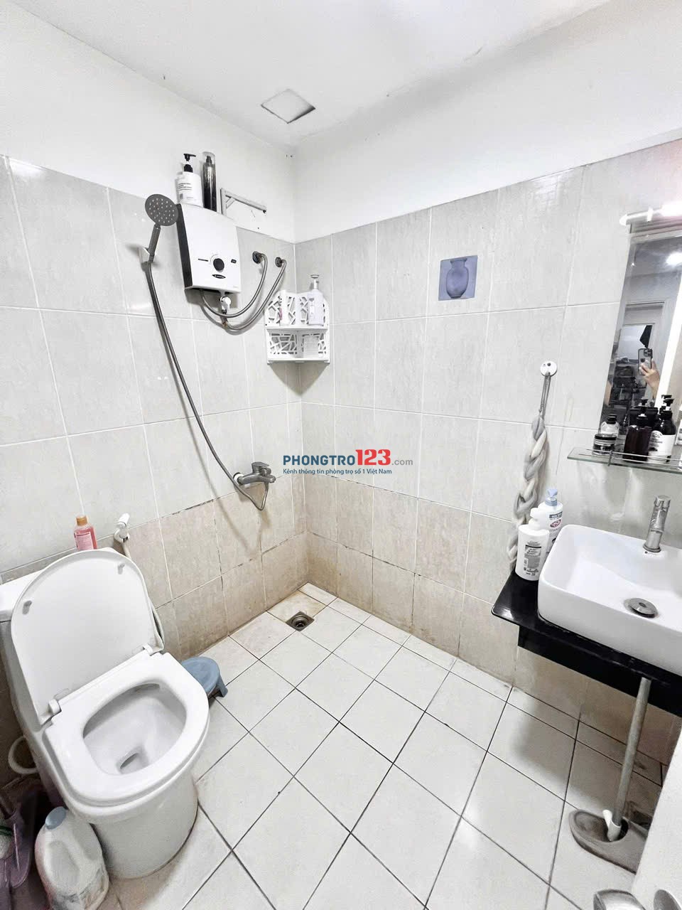Chung cư Lotus, Trịnh Định Thảo, TP: 69m2, 2p ngủ, 2wc, nội thất, 9tr/th