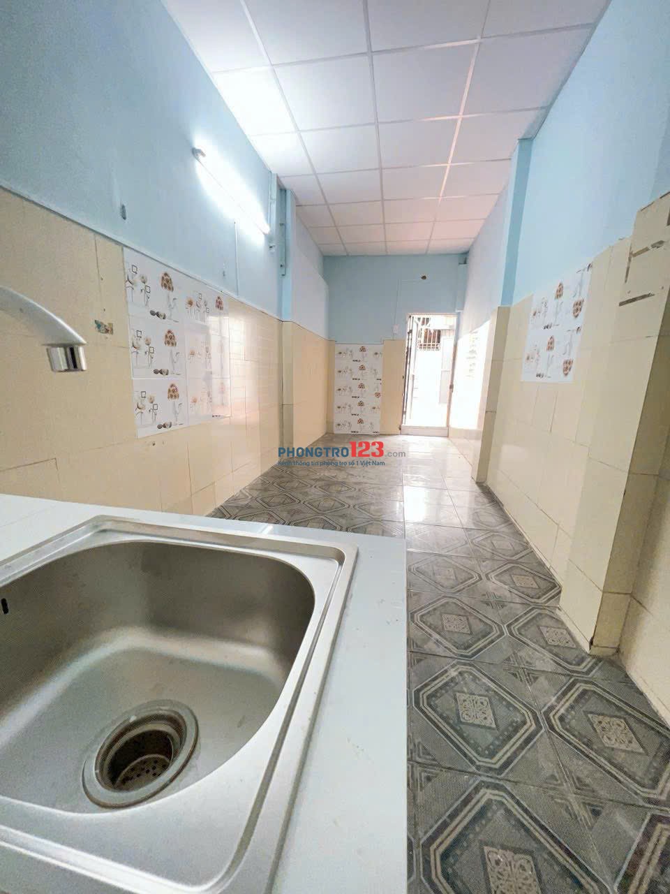 cần cho thuê phòng giá rẻ 2tr, Ql 1A ngay gần cầu Tân Thới Hiệp