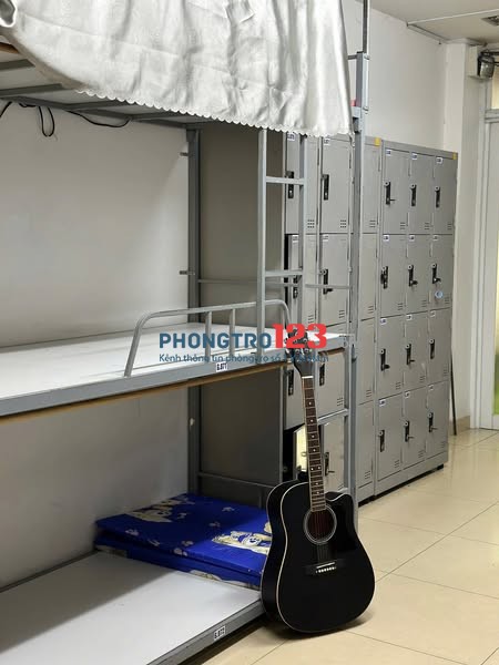 KTX Happy House, giá cho thuê từ 1tr4. Địa chỉ tại đường Nguyễn Tri Phương, P6, Quận 5