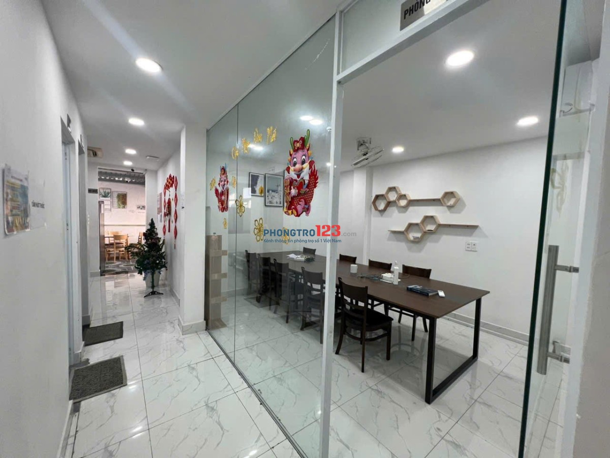 KTX Happy House, giá cho thuê từ 1tr4. Địa chỉ tại đường Nguyễn Tri Phương, P6, Quận 5