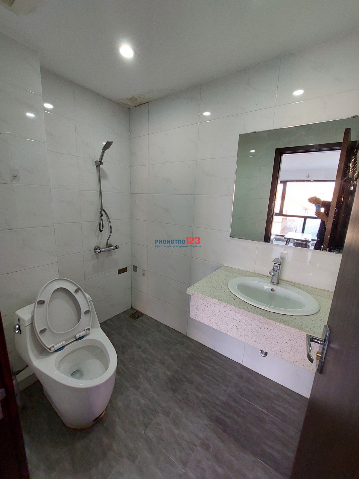 Phòng cho thuê tại ngõ 175 Lạc Long Quân - Quận: Tây Hồ