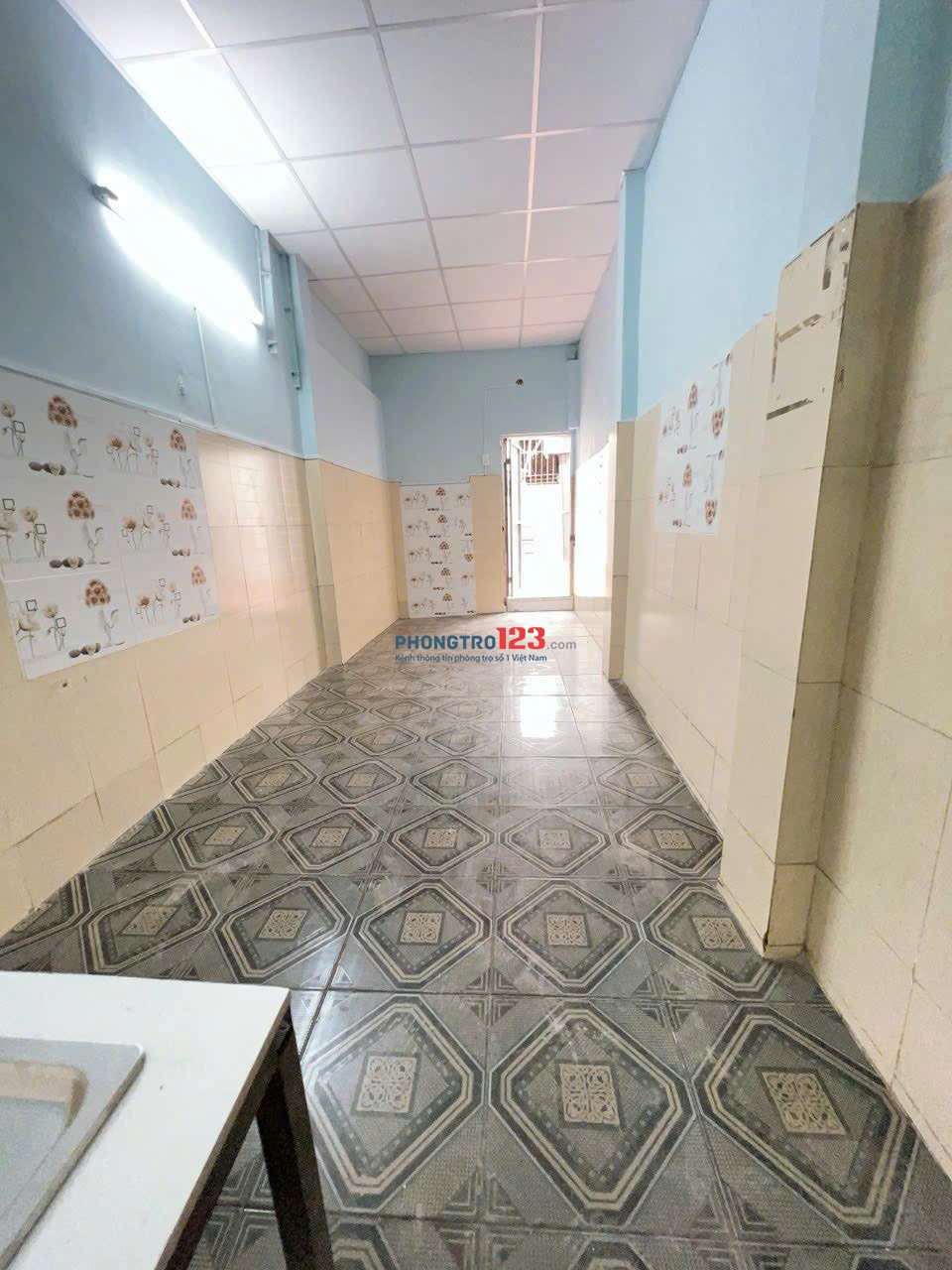 cần cho thuê phòng giá rẻ 2tr, Ql 1A ngay gần cầu Tân Thới Hiệp