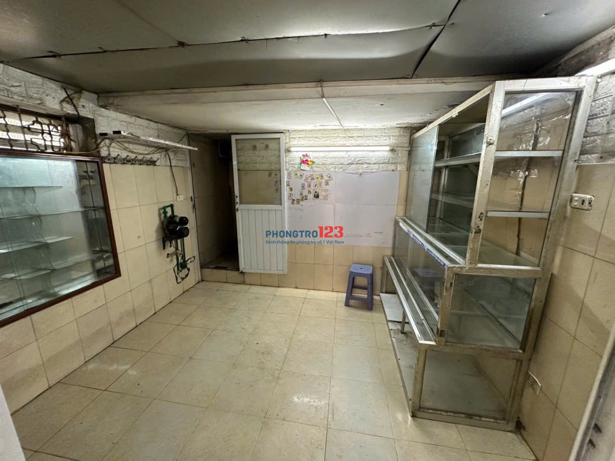 Cho thuê nhà nguyên căn 30m2 mặt đường lĩnh nam có thể kinh doanh .