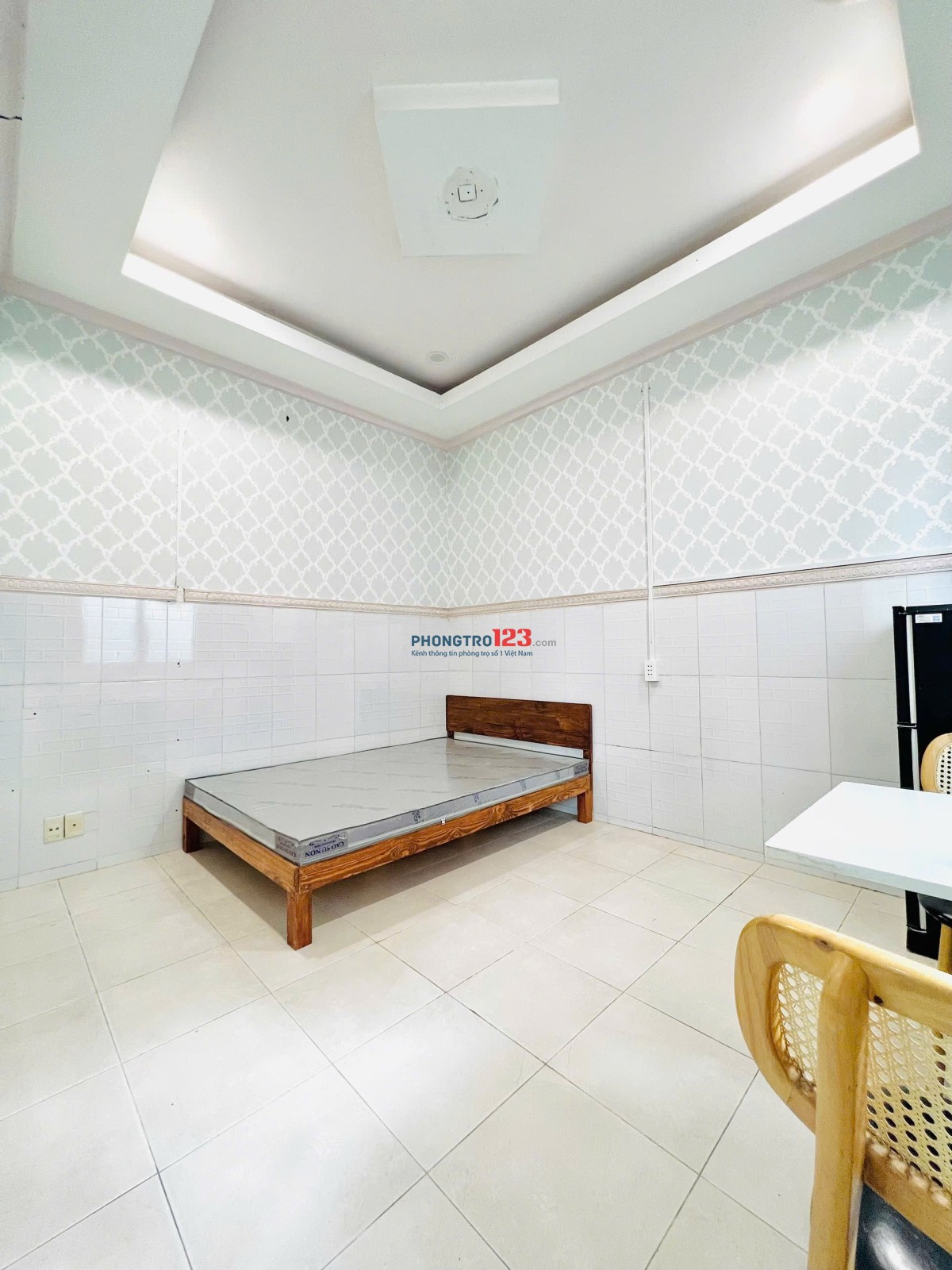 Cho thuê phòng cửa sổ lớn siêu thoáng, tách bếp - Bình Thạnh, gần Văn Lang, chợ Bà Chiểu