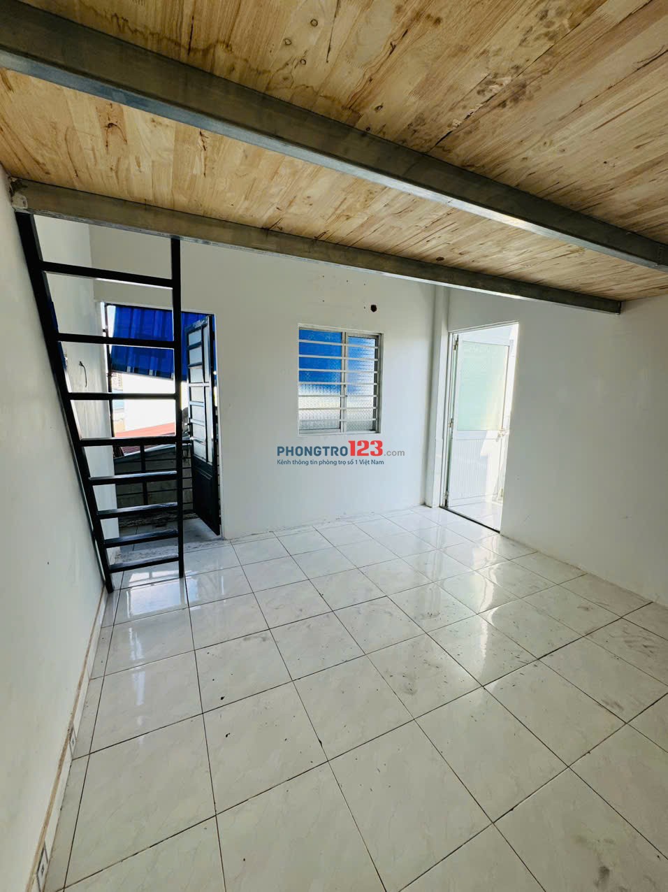 Phòng đẹp bancon có gác rộng 30m2 - 269 Phan Huy Ích Gò Vấp.
