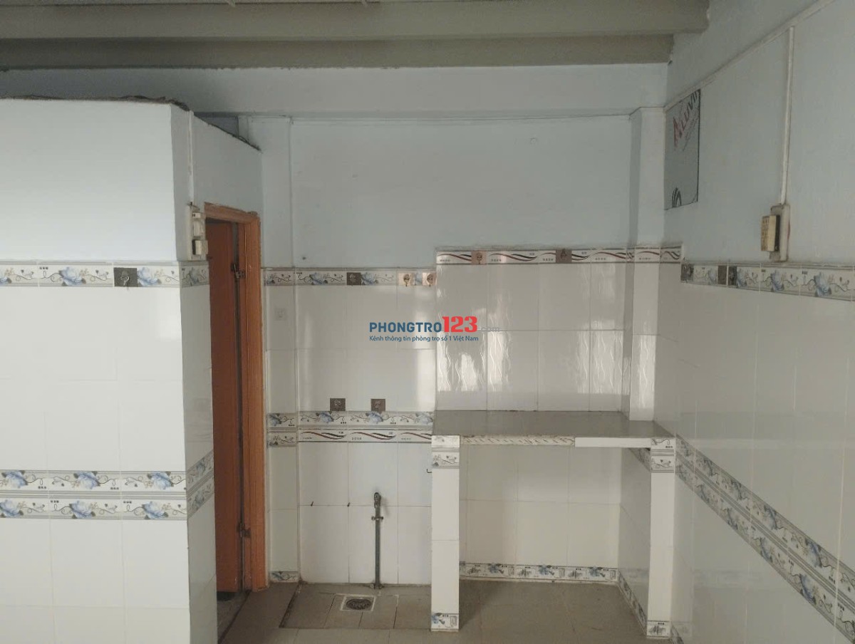 Cho thuê phòng trọ yên tĩnh gần chợ Tam Hà