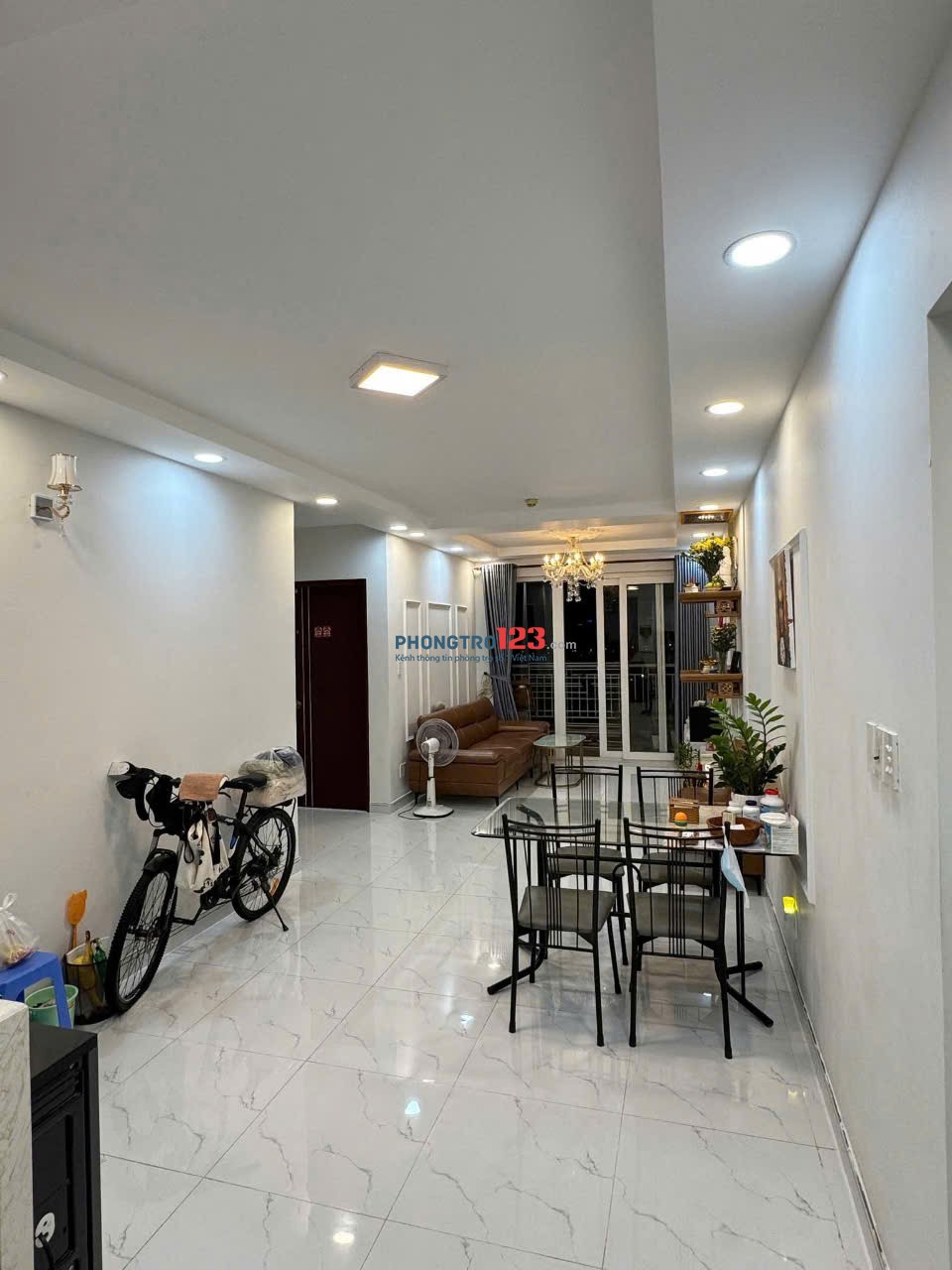 Chung cư Ruby, Nguyễn Sỹ Sách, TB: 10tr/th, 85m2, nội thất, 2pn