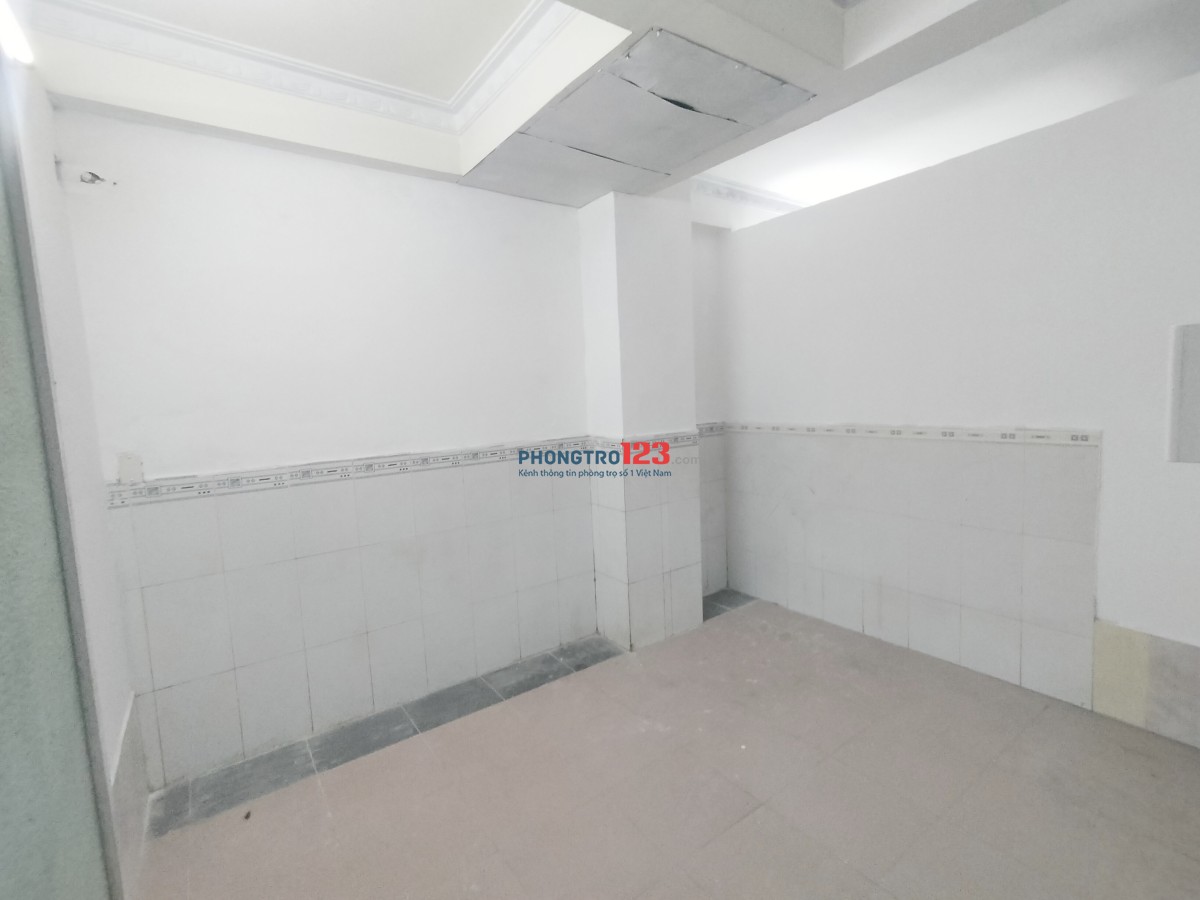 Phòng Nhỏ Tầng Trệt Bao Điện nước