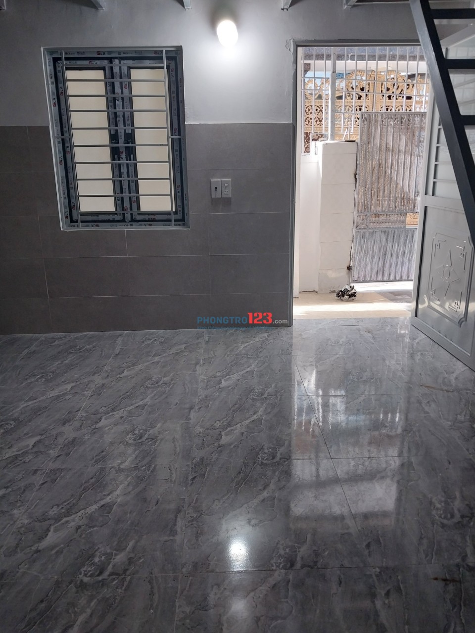 Phòng gia đình 40m2. Điện nước giá nhà nước. Khi dân cư yên tĩnh. Gần chợ trường học.
