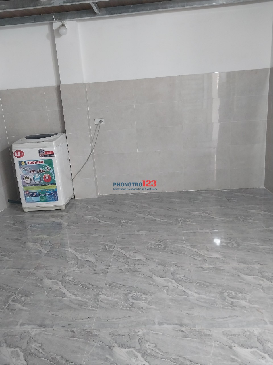 Phòng gia đình 40m2. Điện nước giá nhà nước. Khi dân cư yên tĩnh. Gần chợ trường học.