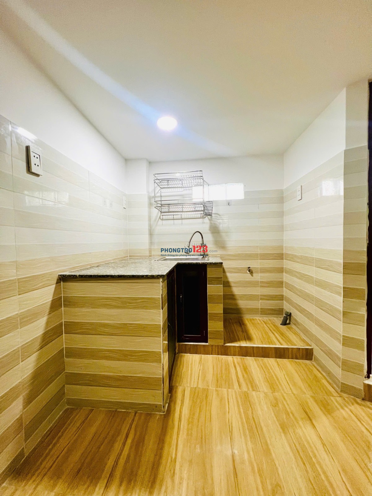 TRỐNG DUPLEX GÁC CAO - Ở ĐƯỢC 3,4 NGƯỜI - DIỆN TÍCH RỘNG - NGAY NGUYỄN DUY TRINH QUẬN 2