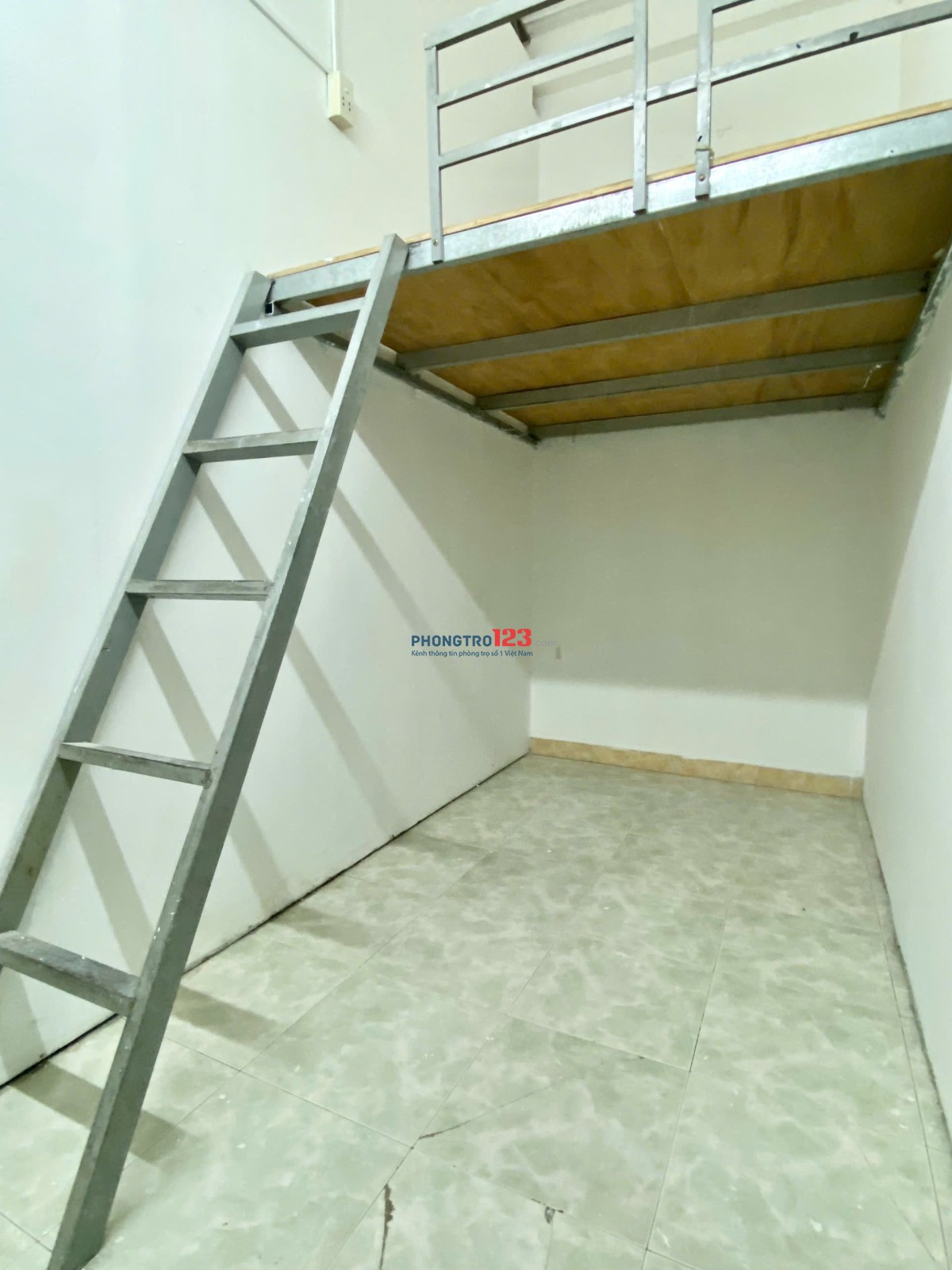 Phòng trọ rẻ sạch sẽ - Gần Bệnh Viện Quân Y 175 - Ngoài mặt đường