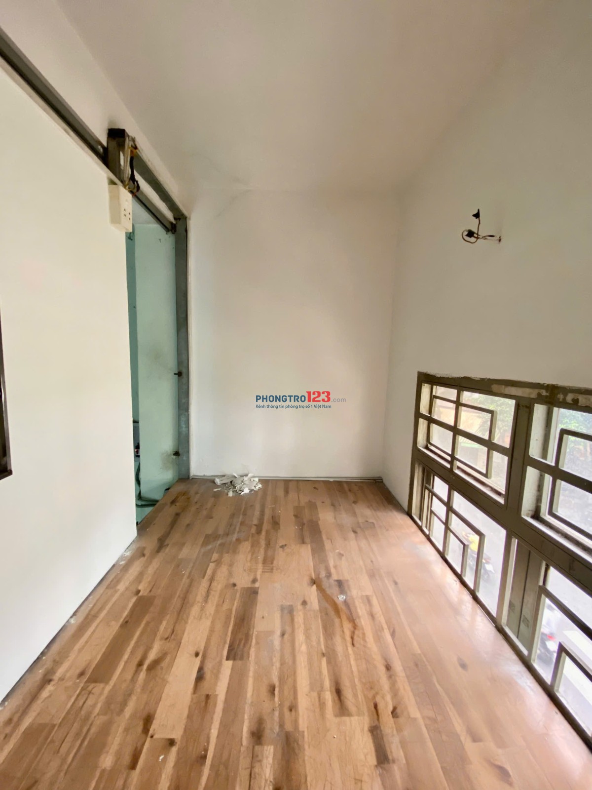 Phòng trọ rẻ sạch sẽ - Gần Bệnh Viện Quân Y 175 - Ngoài mặt đường