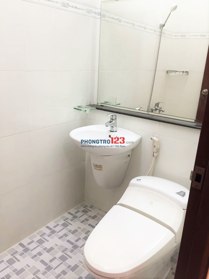 Phòng dịch vụ 4tr khu Cư xá Lữ Gia gần ĐH Bách Khoa