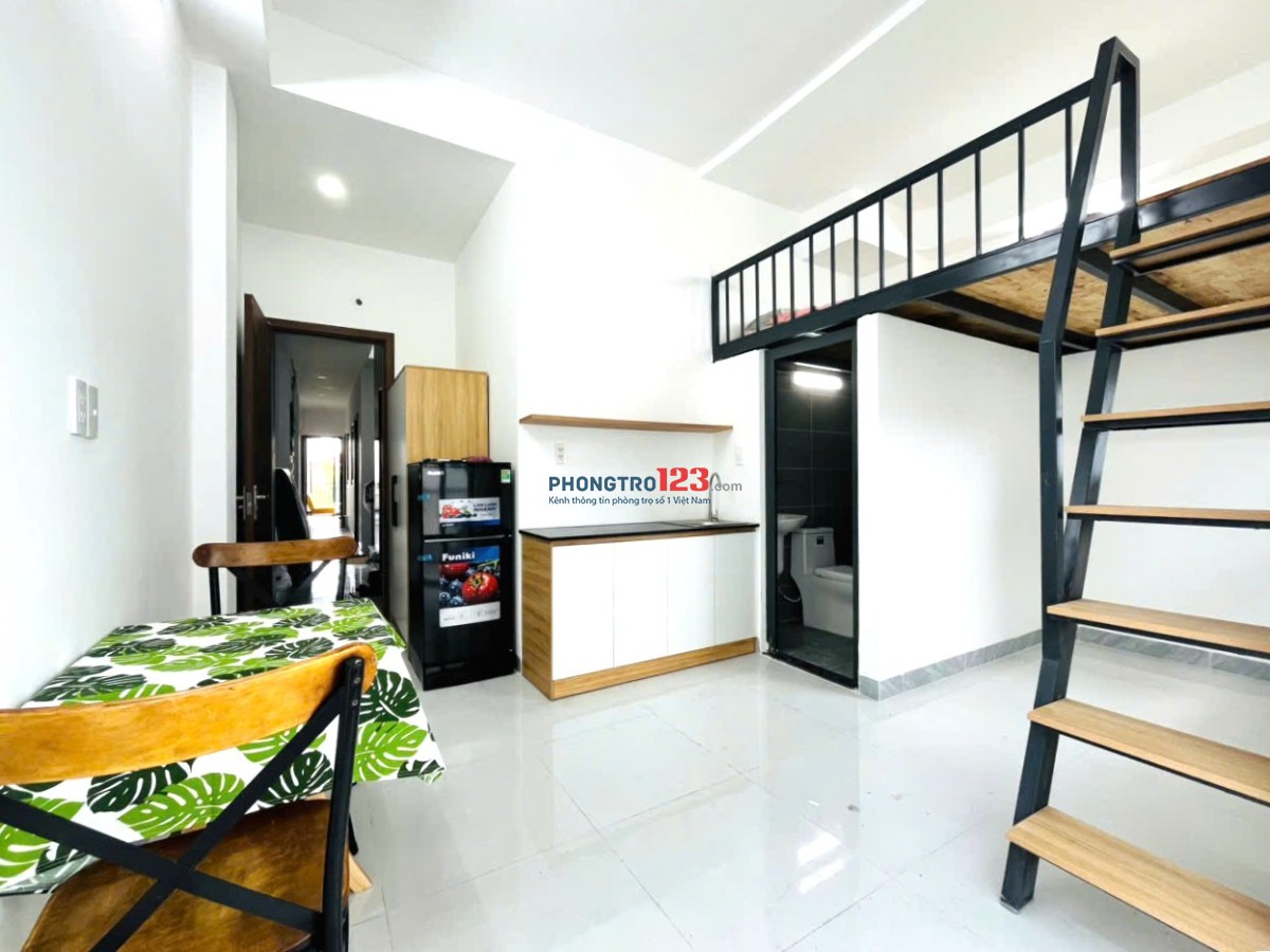 Mới khai trương Ban công Cửa sổ Có gác đa dạng nhu cầu