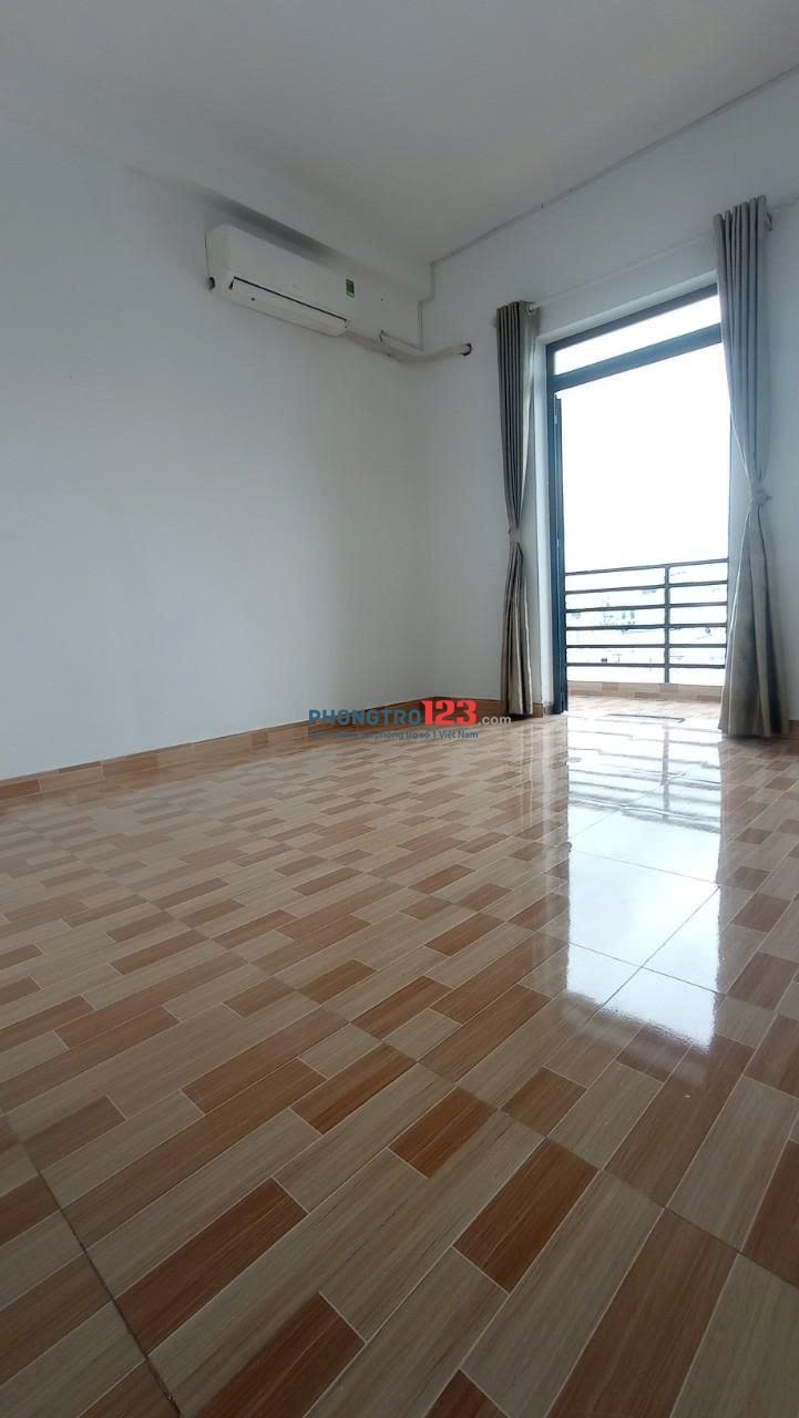 PHÒNG BAN CÔNG SIÊU THOÁNG MÁT, CÓ MÁY LẠNH