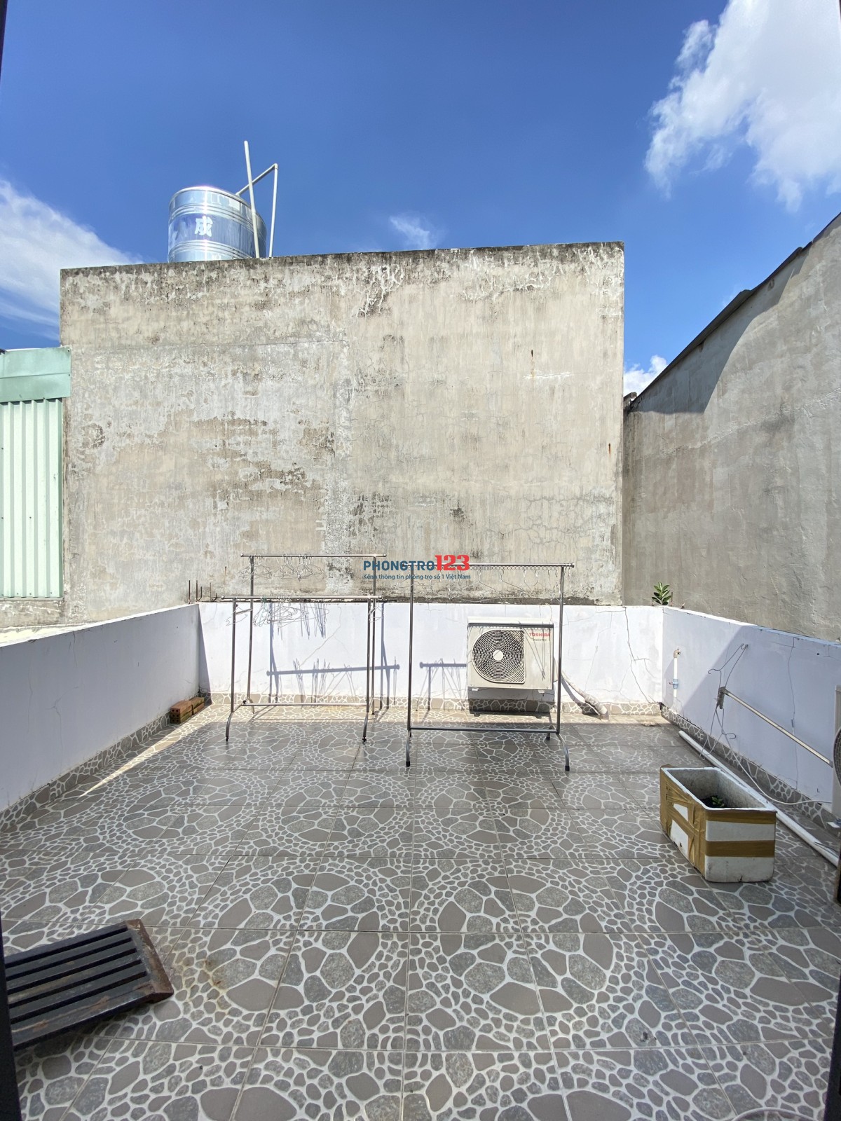 Chính chủ cho thuê nhà 2 tấm - 120m2 tại thị trấn Nhà Bè
